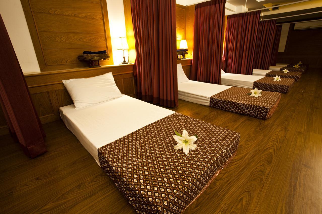 Zaza Hotel Samut Prakan Exterior photo